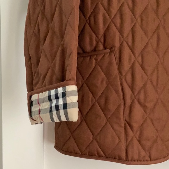 🎉SOLD🎉Burberry Brown Quilted Jacket Size M - Picture 4 of 8